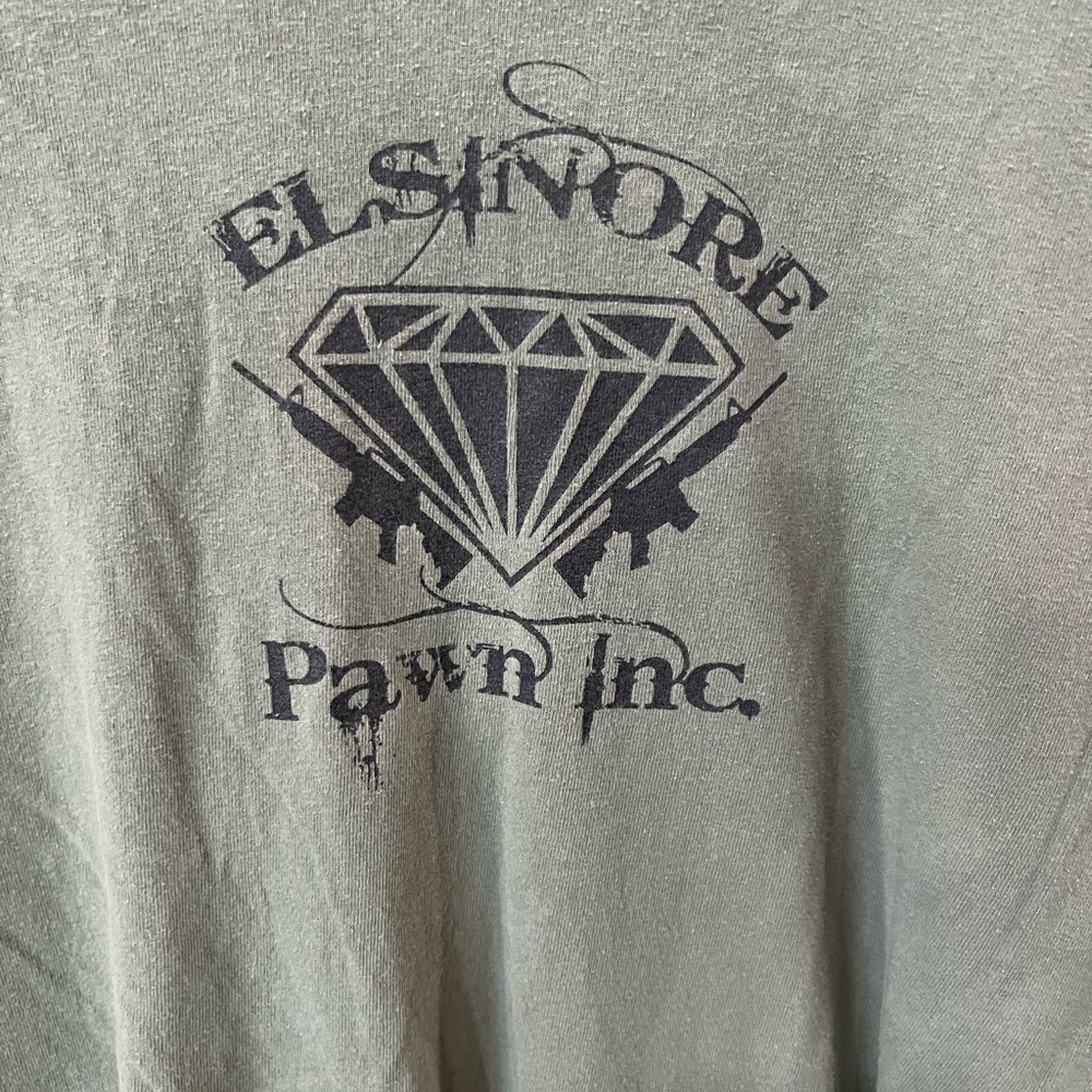 Elsinore Pawn Graphic Tee with Black Design